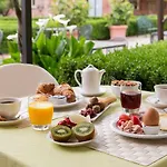 Szálloda Relais Castello Di Razzano 4*
