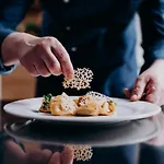 Relais Castello Di Razzano Szálloda 4*