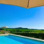 Relais Castello Di Razzano 4*