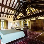 Szálloda Relais Castello Di Razzano 4*