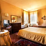 Relais Castello Di Razzano Szálloda