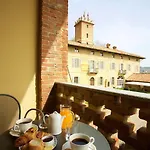 Relais Castello Di Razzano Szálloda