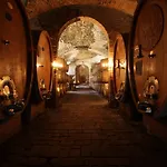 Relais Castello Di Razzano