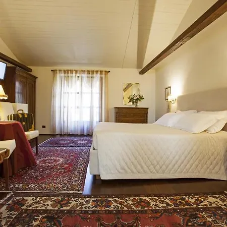 Relais Castello Di Razzano 호텔 알피아노나타