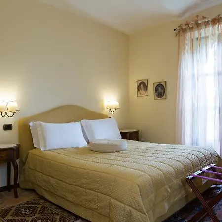 Relais Castello Di Razzano