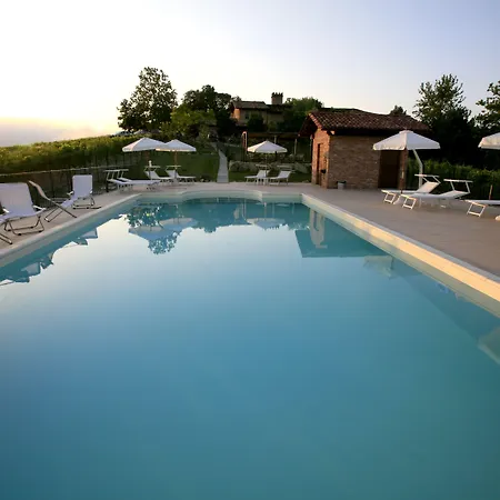 Relais Castello Di Razzano Szálloda