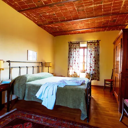 Relais Castello Di Razzano Hotel