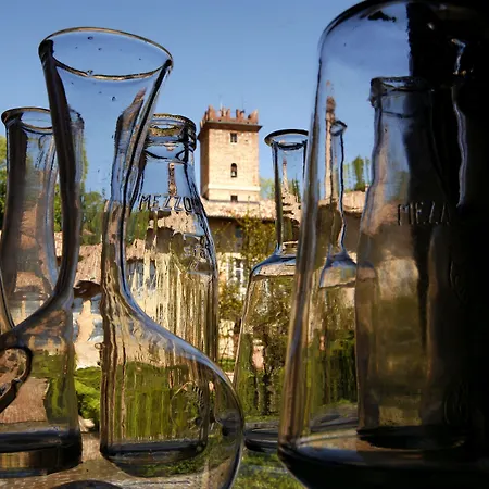 Hotel Relais Castello Di Razzano