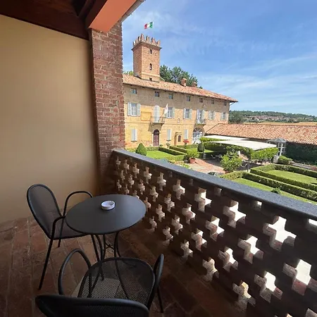 Relais Castello Di Razzano 酒店 阿尔法诺纳塔