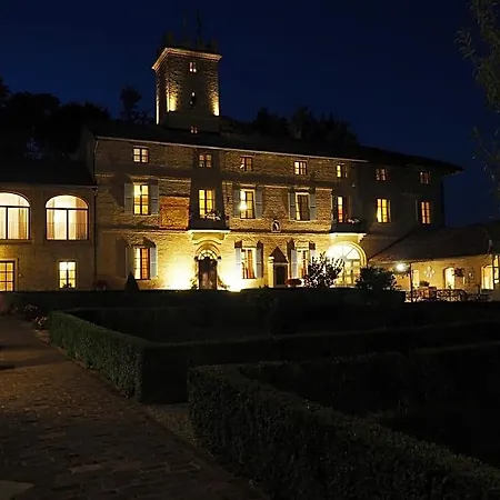Hotel Relais Castello Di Razzano Alfiano Natta