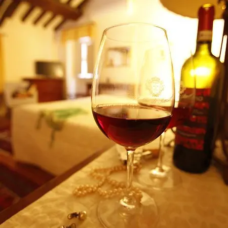 Отель Relais Castello Di Razzano