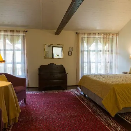 Relais Castello Di Razzano Отель